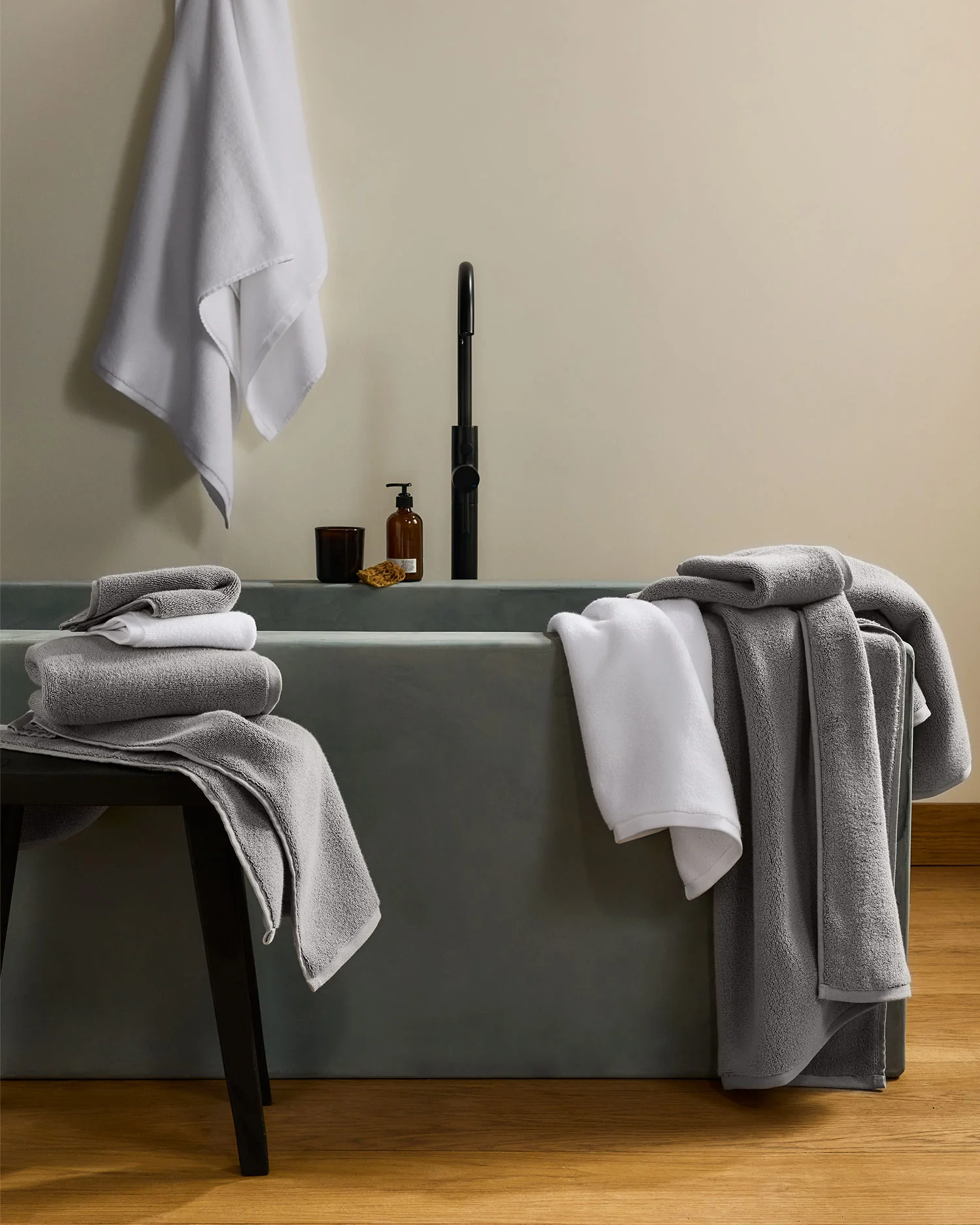 6+6 Organic Plush Bath Bundle - Pebble - Image 4