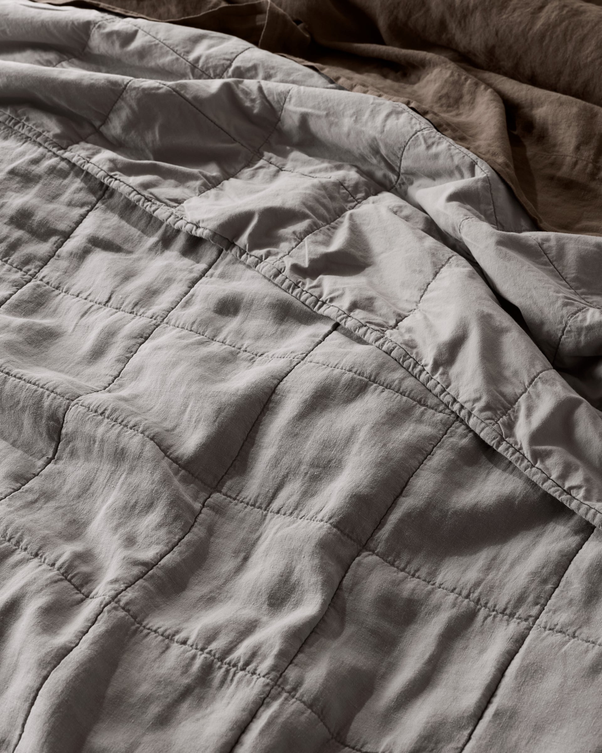 Linen Box Quilt (Pebble) - Image 6