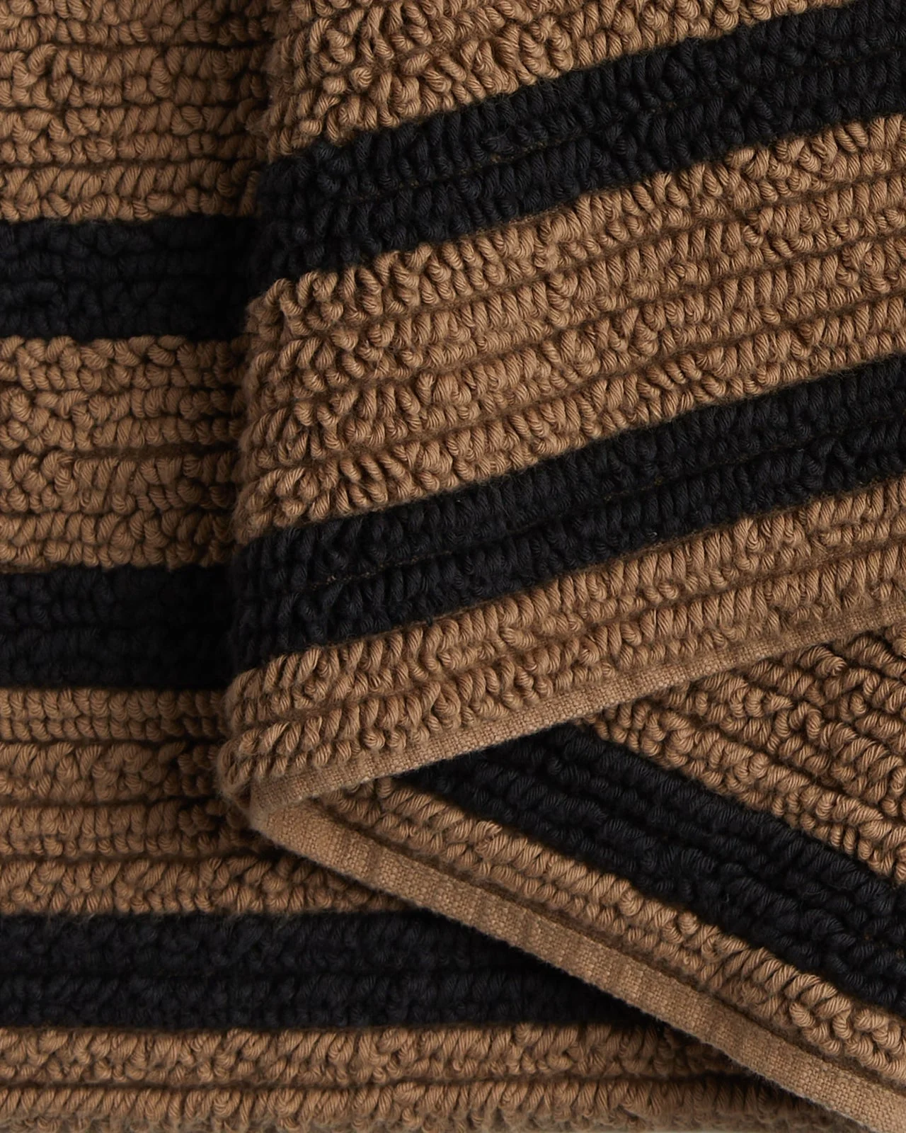 Organic Resort Stripe Tub Mat (Camel with Soft Black) - Image 3