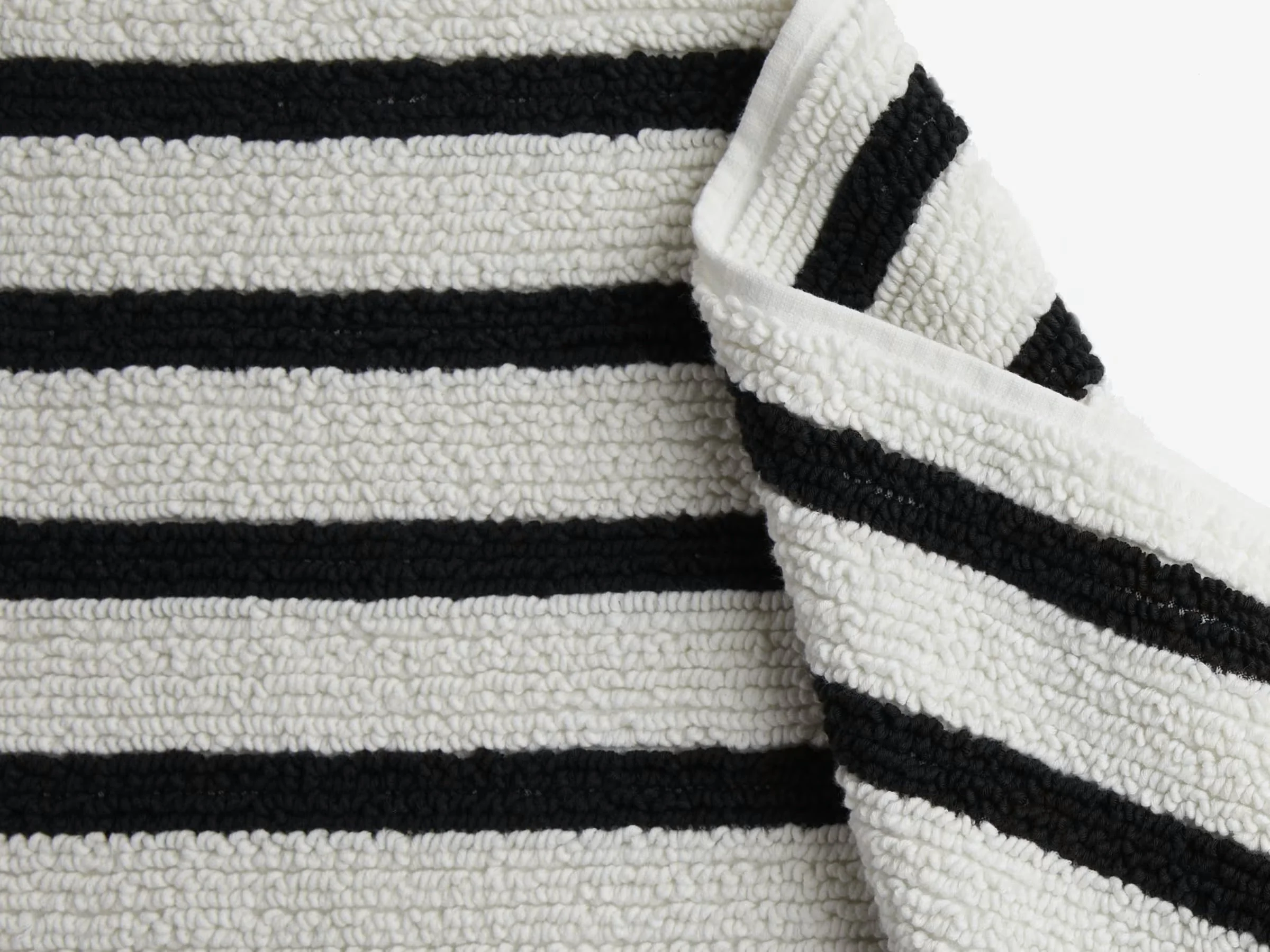 Organic Resort Stripe Tub Mat - FINAL SALE (Plaster with Soft Black) - Image 2