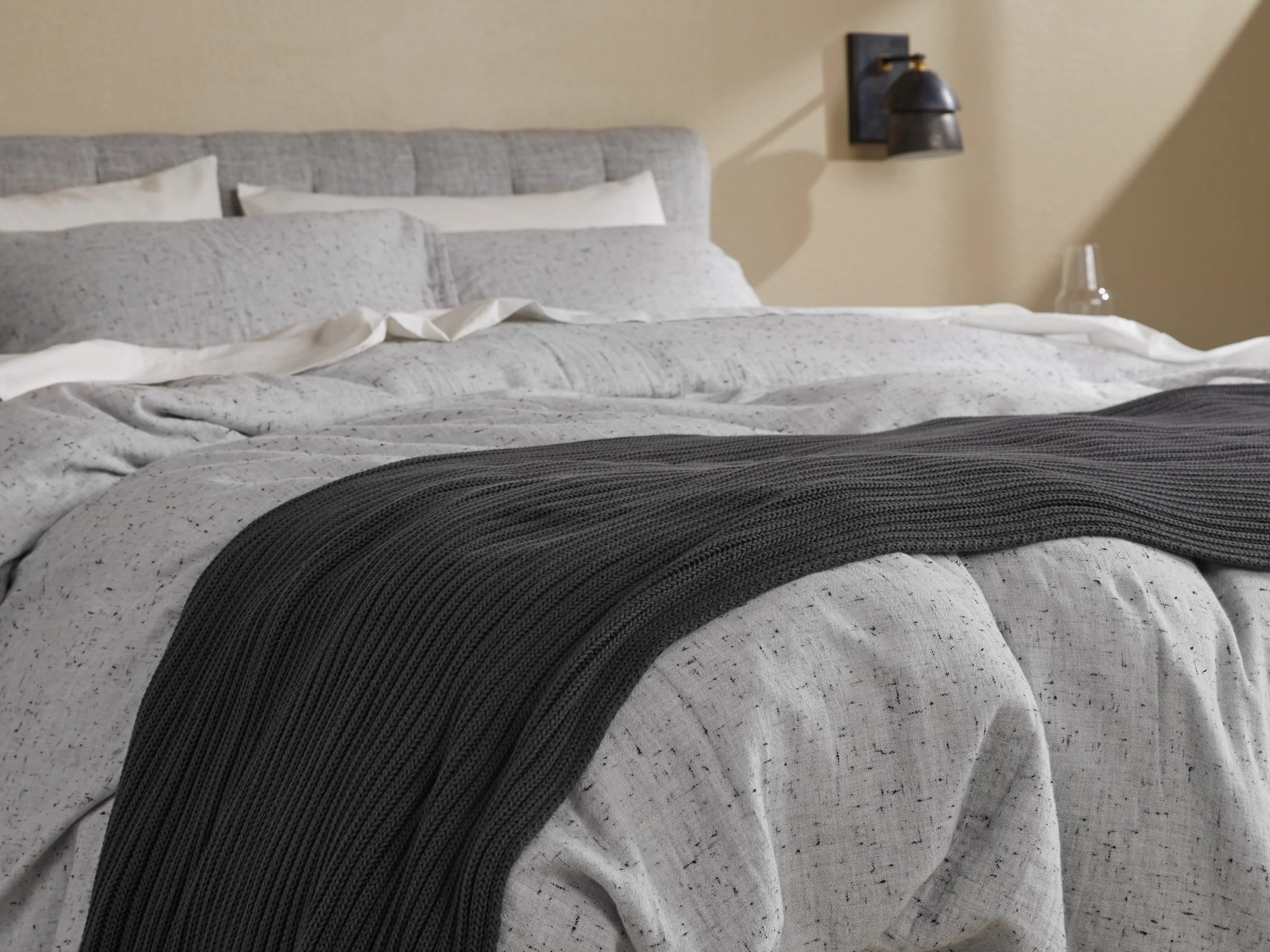 Oversized Rib Knit Throw (Charcoal) - Image 4
