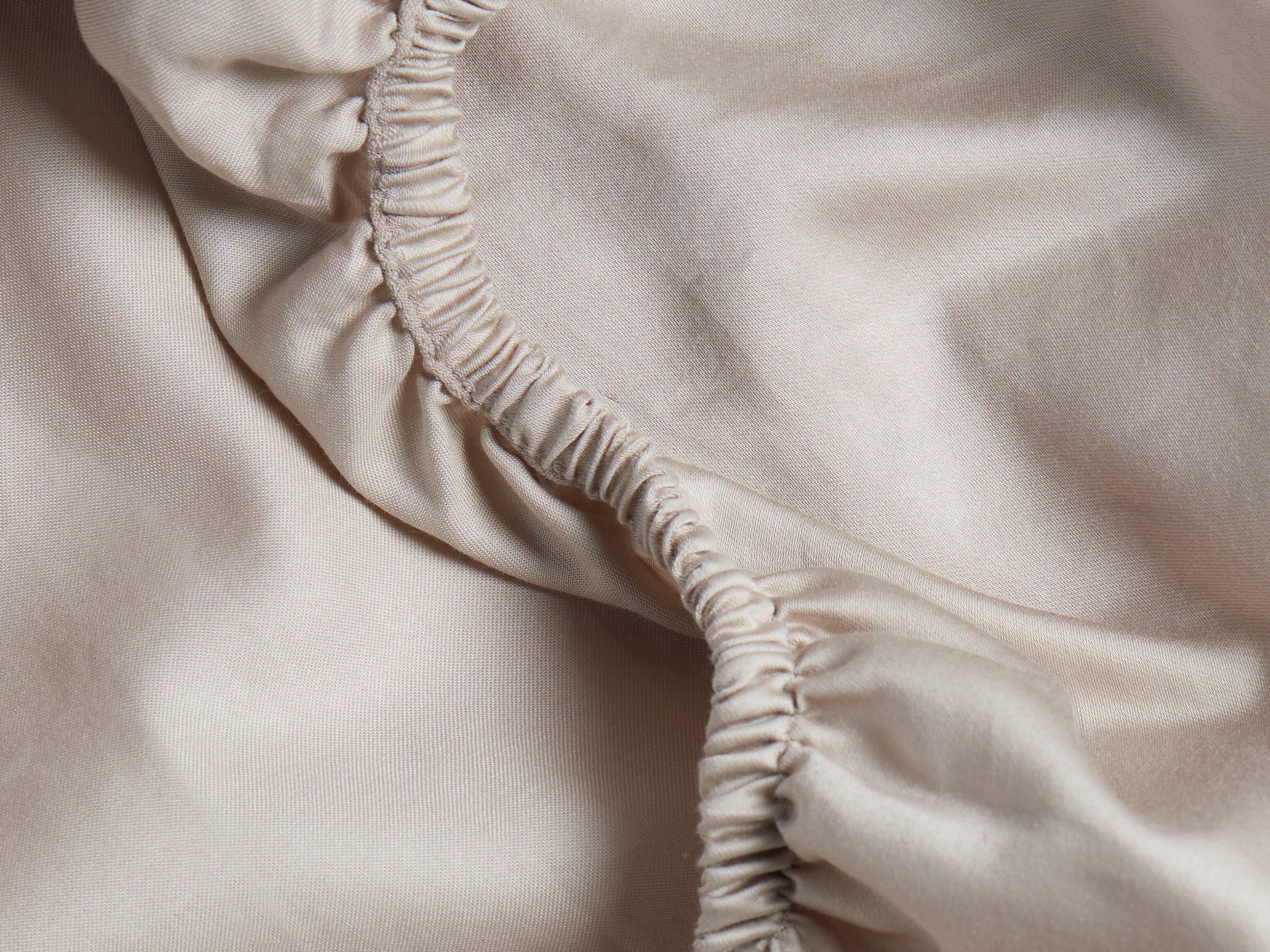 Sateen Fitted Sheet (Bone) - Image 3